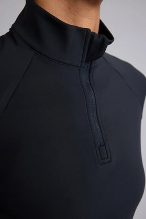 Defacto B0811AXBK81 Siyah Esnek Kumaş Warmtech Standart Fit Dik Yaka Fermuarlı İçi Yumuşak Tüylü Sporcu Uzun Kollu Tişört