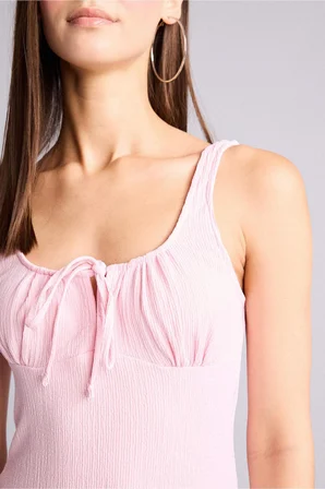 DeFacto Bisiklet Yaka Floral Kırışık Dokulu Askılı Mini Elbise H8512AX26SMPN186