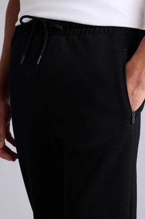 DeFacto Slim Fit Fermuarlı Basic Standart Paça Sporcu İnce Jogger Eşofman Altı S3309AZ26AUBK81