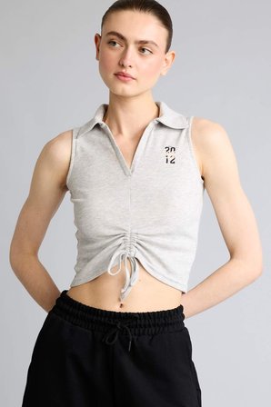 DeFacto Pamuklu NBA Brooklyn Nets Fıtted Polo Yaka Ribana Kolsuz Tişört G9464AX26SMGR421