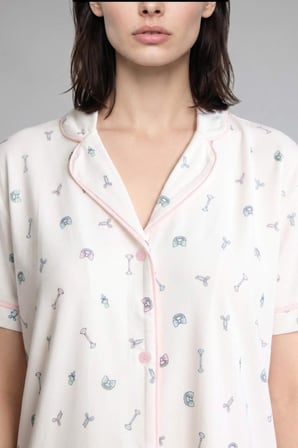DeFacto Ultra Yumuşak Regular Fıt Şortlu Kısa Kollu 2'li Desenli Softshell Ekru Pijama Takımı H6851AX26SMER98