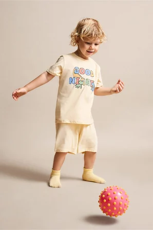 DeFacto %100 Pamuk Desenli Kısa Kollu Üst Şort Alt 2'li Pijama Takımı Erkek Bebek G8864A526SMYL522