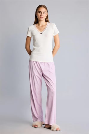 Regular Fit V Yaka Kısa Kollu Dantel Detaylı Üst Esnek Belli Alt Ribana Pijama Takımı
