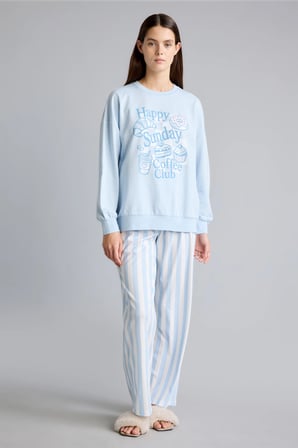 Regular Fit Uzun Kollu Baskılı Üst Çizgili Alt Pijama Takımı