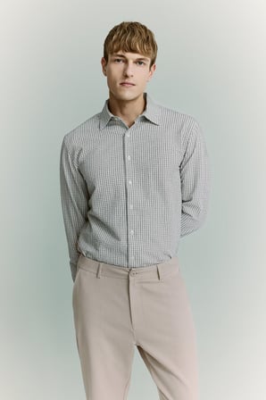 Modern Fit Klasik Yaka Pötikare Desenli Pamuklu Uzun Kollu Gömlek