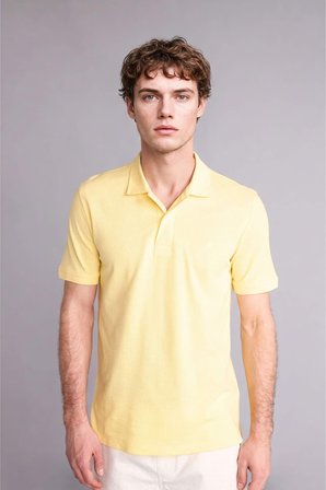 DeFacto %100 Pamuk Slim Fit Dar Kesim Polo Yaka Nakışlı Kısa Kollu Tişört D7665AX26SMYL273