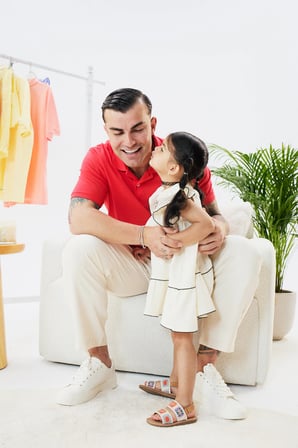 %100 Pamuk Slim Fit Dar Kesim Polo Yaka Nakışlı Kısa Kollu Tişört