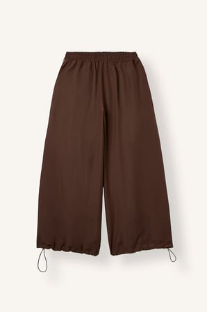 Beli Lastikli Paçası Büzgülü Paraşüt Cepli Normal Bel Standart Boy Pantolon