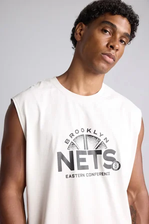 NBA Brooklyn Nets Bisiklet Yaka Boxy Fit Bisiklet Yaka Atlet