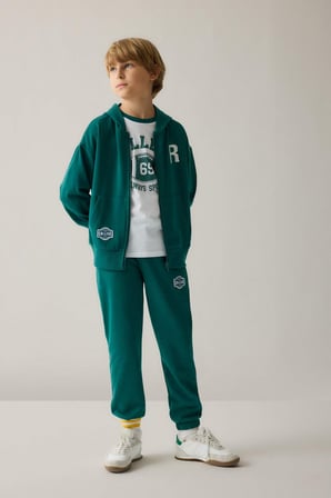 DeFacto Pamuklu Regular Fıt Uzun Kollu Baskılı Kapüşonlu Cepli Fermuarlı Sweatshirt Hırka Erkek Çocuk H9848A826AUGN1116