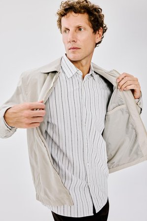 Regular Fit Gömlek Yaka Dikey Çizgili Uzun Kollu Gömlek