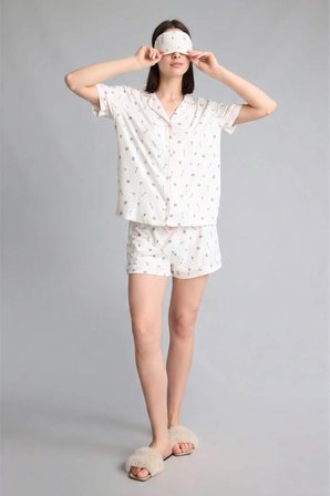DeFacto Ultra Yumuşak Regular Fıt Şortlu Kısa Kollu 2'li Desenli Softshell Ekru Pijama Takımı H6851AX26SMER98