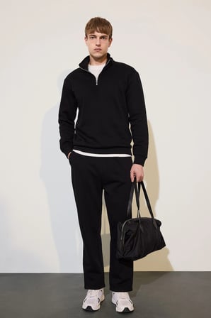 Defacto X7405AZBK81 Siyah Regular Fit Dik Yaka Yarım Fermuarlı Basic Sweatshirt