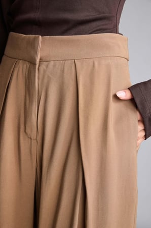 Pileli Wide Leg Uzun Akışkan Kumaş Pantolon