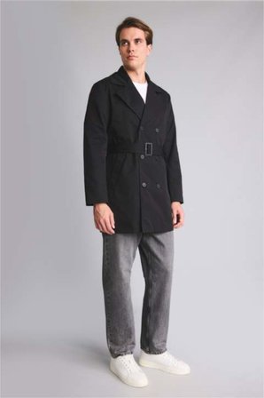 DeFacto Slim Fit Astarlı Düğmeli Cepli Kemerli Mevsimlik Trençkot D5528AX26AUBK27