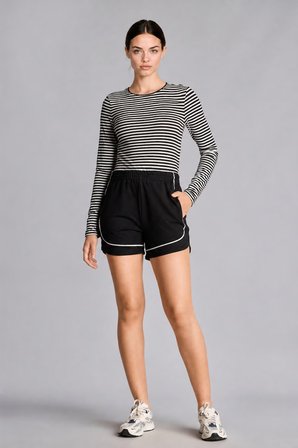 DeFacto Standart Fit Kontrast Biyeli Sporcu Kısa Paça Şort I3206AX26AUBK81