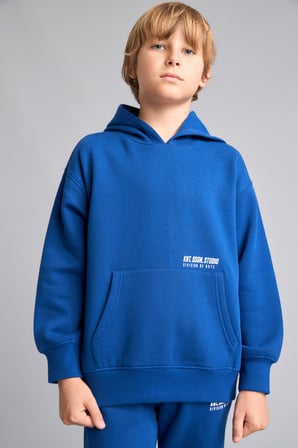 DeFacto Regular Fit Kapüşonlu Baskılı Kanguru Cepli Kalın Kumaş Sweatshirt Erkek Çocuk H9682A826WNBE842