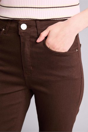 DeFacto Crop Flare Fıt Yüksek Bel Bilek Boy Jean Pantolon H8501AX26SPBN336