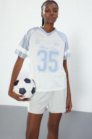 DeFacto Çabuk Kuruyan Oversize V Yaka Raglan Kol Baskılı Sporcu Tül Tişört I3135AX26AUER105