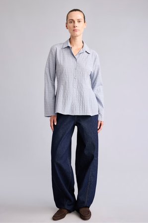 DeFacto Regular Fit Kareli Gofre Dokulu Geniş Uzun Kollu Gömlek H9494AX26AUBE789