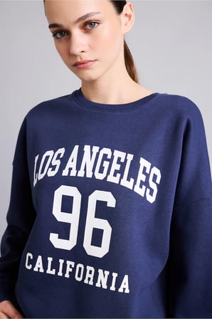 Regular Fit Bisiklet Yaka Düşük Omuz Baskılı Sweatshirt