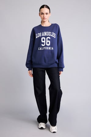 Regular Fit Bisiklet Yaka Düşük Omuz Baskılı Sweatshirt
