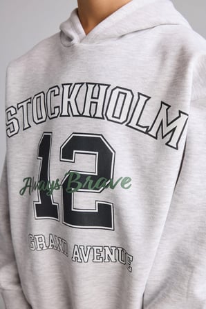 Overshirt Fit Kapüşonlu İçi Yumuşak Tüylü Baskılı Sweatshirt Erkek Çocuk