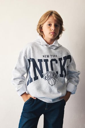 NBA New York Knıcks Kapüşonlu İçi Yumuşak Tüylü Sweatshirt Erkek Çocuk