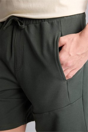 DeFacto Slim Fit Dar Paça Basic Şort B8674AX26SMKH225