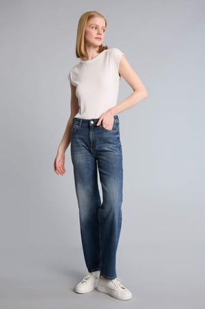 DeFacto Comfort Straıght Yüksek Bel Düz Paça Bilek Boy Jean Pantolon H2109AX26SMNM35