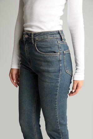 DeFacto Crop Flare Fıt Yüksek Bel Bilek Boy Jean Yıkamalı Pantolon G2217AX26AUNM34