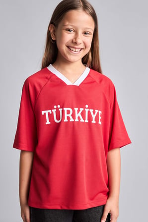 DeFacto Dünya Kupası V Yaka Kısa Kollu Türkiye Baskılı Kırmızı Tişört Kız Çocuk I1120A826SMRD62