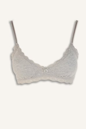 DeFacto Dantel Detaylı Çıkarılabilir Pedli Balensiz Bralet G7762AX26SPGR210