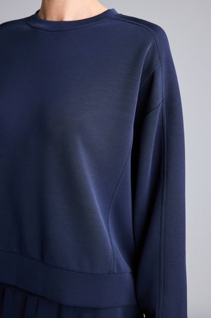 DeFacto Ultra Yumuşak Oversize Bisiklet Yaka Dikiş Detaylı Modal Sporcu Basic Sweatshirt H4536AX26AUIN187