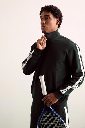 Standart Fit Dik Yaka Sporcu Basic Sweatshirt