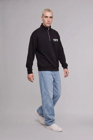 Defacto H3868AXBK81 Siyah Boxy Fit Yarım Fermuarlı Dik Yakalı Baskılı Uzun Kollu Sweatshirt