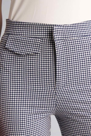 DeFacto Keten Karışımlı Normal Bel Crop Fit Krinkıl Kareli Lacivert Kapri H5927AX26SMNV241