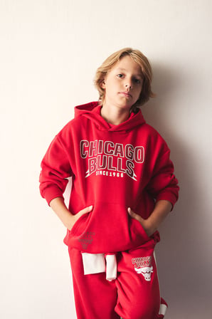 NBA Chicago Bulls Baskılı Kanguru Cepli Kapüşonlu Sweatshirt Erkek Çocuk