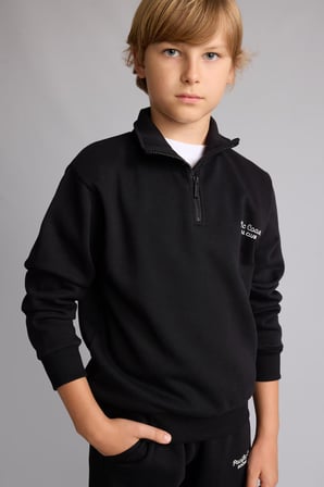 Regular Fit Yarım Fermuarlı Dik Yaka İçi Yumuşak Tüylü Yazı İşlemeli Sweatshirt Erkek Çocuk