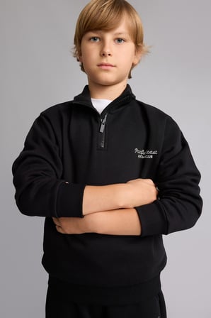 Regular Fit Yarım Fermuarlı Dik Yaka İçi Yumuşak Tüylü Yazı İşlemeli Sweatshirt Erkek Çocuk