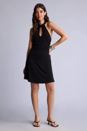 Modern Fıt Halter Yaka Elbise