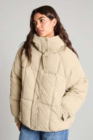 Regular Fit Dik Yaka Şişme Mont