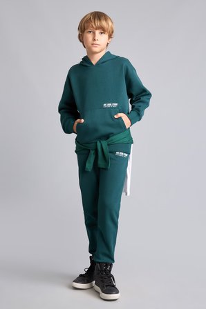 DeFacto Baskılı Lastikli Paça Kalın Kumaş Jogger Eşofman Altı Erkek Çocuk H9685A826WNGN1040