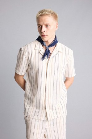 DeFacto Regular Fit Polo Yaka Çizgili Kısa Kollu Gömlek E5687AX26SMER83