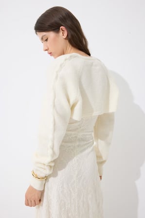 Regular Fit Önden Bağlamalı Crop Basic Hırka