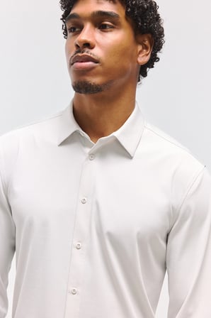 Slim Fit Klasik Yaka Uzun Kollu Gömlek