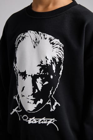 Atatürk Baskılı Bisiklet Yaka Sweatshirt Erkek Çocuk