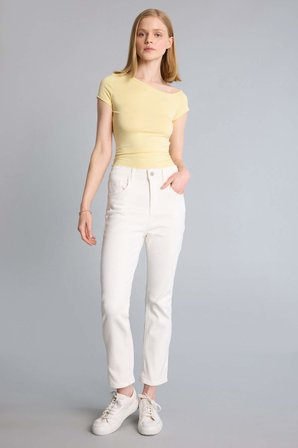 DeFacto Crop Flare Fıt Yüksek Bel Paça Ucu Kesik Bilek Boy Jean Pantolon H5368AX26SMWT1