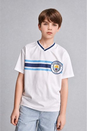 DeFacto Manchester City New Regular Fıt V Yaka Tül Kısa Kollu Tişört Erkek Çocuk H7871A826HSWT34
