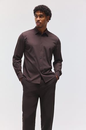 Slim Fit Klasik Yaka Uzun Kollu Gömlek